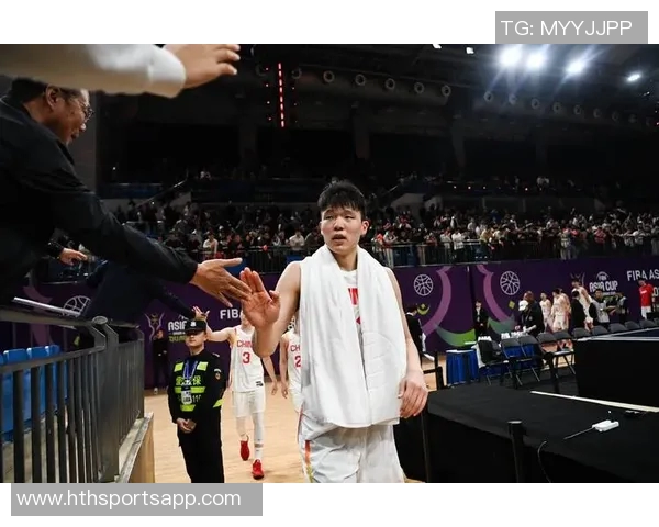 媒体人质疑球迷对杨瀚森的苛责为何不反思自己在外卖行业的表现 媒体人质疑球迷对杨瀚森的苛责为何不反思自己在外卖行业的表现