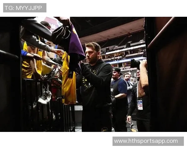 细节成就辉煌詹姆斯东契奇关键时刻展现湖人争冠潜力 细节成就辉煌詹姆斯东契奇关键时刻展现湖人争冠潜力